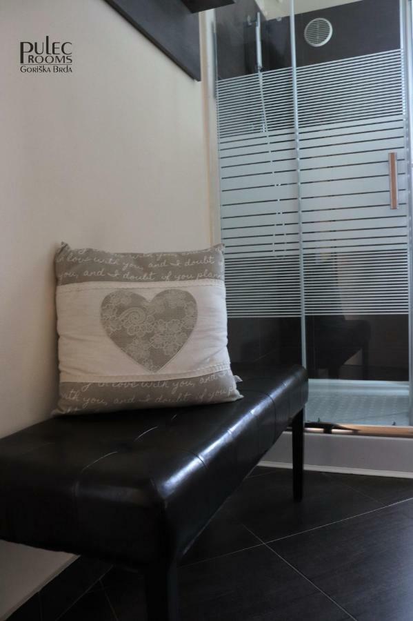 Apartma Sobe Pulec Доброво Екстер'єр фото